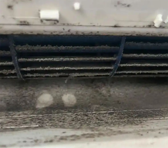 汉中空调吹的风有股烧焦味是怎么回事